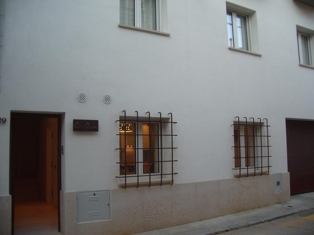 Apartamentos Can Quim L' Escala Bagian luar foto